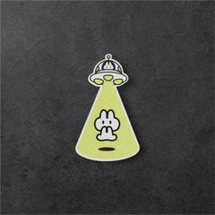 UFOうさぎ・JDM風かわいい反射ステッカー（防水・電動車対応）