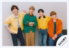 【中古】生写真(ジャニーズ) なにわ男子/道枝駿佑・高橋恭平・長尾謙杜・大橋和也/横型・膝上/「なにわ男子 LIVE TOUR 2023 ’POPMALL’」グッズオフショット/公式生写真