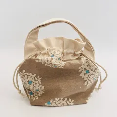 コロンと可愛い 🐥おしゃれ  キャラメル ハンドメイド巾着 ポーチ 生成り