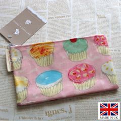 ポーチ　化粧ポーチ　小物入れ　トラベルポーチ アメニティポーチ　旅行 Hot Paws ＆ Trogg (Paw-2) Made in UK イギリス直輸入