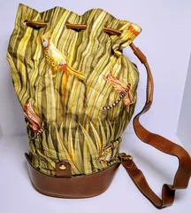 【USED中古品】 SalvatoreFerragamo サルヴァトーレ フェラガモ ショルダーバッグ AU-21 5275 巾着型  希少 正規品 フォロー割