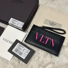 VLTN ヴァレンティノ ショルダーウォレット 肩掛け財布 楽天市場】ヴァレンティノ VALENTINO メンズ 小物 財布 ウォレット