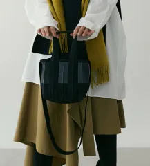 NEWモデル 2025年最新】pleats mama バッグの人気アイテム - メルカリ バッグ