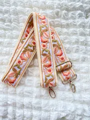 インド刺繍リボン　スマホストラップ　ショルダー