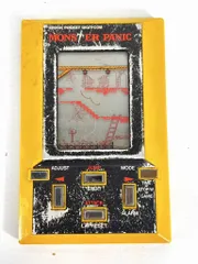 s25t-0430y【中古】EPOCH MONSTER PANIC　エポック社　モンスターパニック　ゲーム機　ゲームウォッチ　ゲーム　ジャンク　ジャンク品のサムネイル