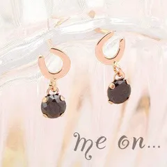 me on... ピアス レディース K10ピンクゴールド オニキス付やわらかな曲線のホースシューが可愛いシンプルプチ馬蹄モチーフ メール便 送料無料 プレゼント 秋冬 大人気