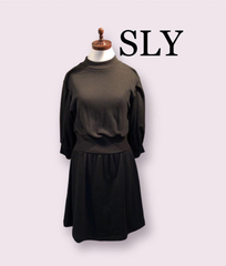 n1030. SLY ブラックワンピースM / スライ