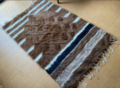 ミフラブ柄のアンゴラ山羊100%特にふわふわのシイルトバッタニイェ500枚以上販売してきた中でベスト3に入る毛量のあるふわふわシイルト！是非秋からのインテリアに！貴重な遊牧民の手織物