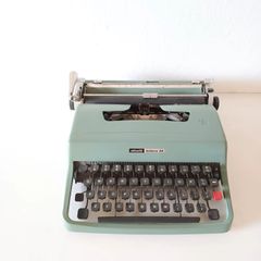 shiturae select Olivetti Lettera 32 タイプライター