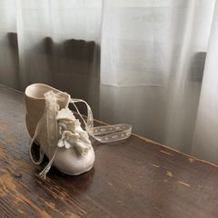 ベビーシューズの置物　フランス蚤の市