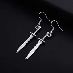 ナイフ フック ピアス ユニセックス ユニーク おしゃれ サバイバル 個性的 刃物 短剣 ゆらゆら アンティーク調 ギフト 贈り物 新品