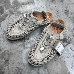 未使用品 KEEN UNEEK 2 CONVERTIBLE X スポーツサンダル アウトドア キーン 1028668 ベージュ 26.5cm 94408A7