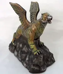 タイガーマスク 限定版 フィギュア「虎の穴本部」貯金箱 Amazon.co.jp: 昭和レトロ 絶版 タイガーマスク 虎の穴本部