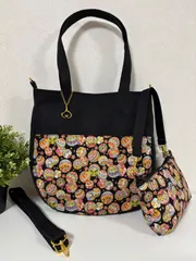 【裁縫ストア・ボヌール】大人かわいい　和柄　日本柄　てまり/花柄　帆布ポリエステル生地　丸底トートバック　ポケットいっぱい　ポーチ　ハンドバッグ　ショルダーバッグ　ハンドメイド　ショルダーストラップ付き　ゴージャス  / №500-316