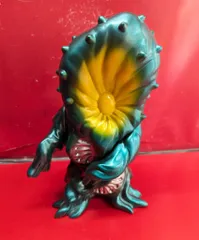 ブルマァク　M1号 ミニ怪獣シリーズ ナメゴン　金／ゴールド　金塗装　当時物 Amazon.co.jp: M1号 輪投げ景品 ゲゾラ 金塗装 ソフビ 検