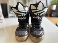 激レア！新品未使用品☆限定コラボadidas×rodeo 2NE1ダラ着用
