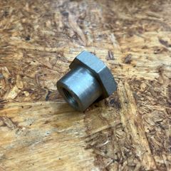 トライアンフ 　オルタネーター　ナット　エンジン　Triumph　500 650 5T 6T T100 T110 T120(B274E)