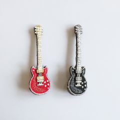 【LM / エルム】ブローチ エレキギター  /  立体刺繍アクセサリー
