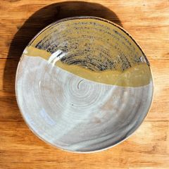 美品　古伊万里　陶器　年代物　盛り皿　角皿　八角絵皿　丁寧に描かれた絵柄が素敵な 古伊万里 八角絵皿 [竹草花風景図] 染付 年代物 大皿 角皿 平皿