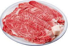 三重「霜ふり本舗」松阪牛　すきやき肉 牛肉・「セット内容」900g（もも、バラ、肩ロース）　・NS1336T