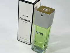 ★残量満タン 未使用品 美品 CHANEL N°19 EAU DE TOILETTE シャネル ナンバー19 オードトワレ 50ml 香水 箱付き 中古品
