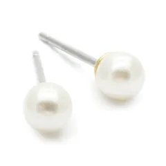 ピアス レディース 小さめ イミテーション パール 4mm 真珠 4ミリ チタン製ポスト 金属アレルギー対応 プチプラ プレゼント 秋冬 大人気