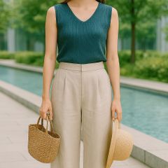 ＼夏コーデの差し色×上品カジュアル🌿／カリテ＊ qualite＊ノースリーブニットトップス＊上品グリーン・きれいめ・フリーサイズ☘️