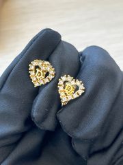 Christian Dior（クリスチャンディオール）	Diorロゴ　ハートイヤリング