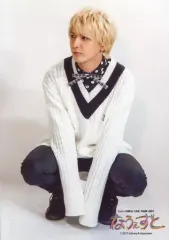 【中古】生写真(ジャニーズ) ジャニーズWEST/藤井流星/全身・しゃがみ・衣装白.黒・両手下・目線左・背景白/「ジャニーズWEST LIVE TOUR 2017 なうぇすと」オリジナルフォトセット