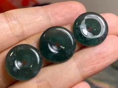 RS11-235 上品 氷種 玉壁 平安守り グアテマラ産 A貨 本翡翠 ルース