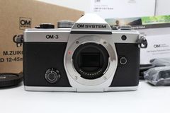 ＜＜シャッター回数896回！！化粧箱付き！！＞＞【美品】OLYMPUS オリンパス OM-3 ﾎﾞﾃﾞｨｰ SLV #LE2025419