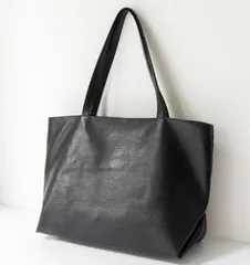 黒バッグ 大容量 シンプル 通勤通学鞄 ショルダー フェイクレザー PUレザー ブラック シルバー ゴールド スーツ 肩掛け 手提げ シンプル お出かけ レザー調 オシャレ 無地 合成皮革 軽量  A4 レディース  カジュアルトートバッグ トート