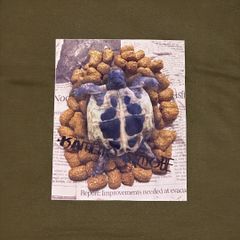 マズリと小亀プリント半袖TシャツXLオリーブ/カメオリジナルTシャツ