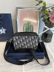 クリスチャンディオール Christian Dior ボディバッグ 斜め掛けショルダーバッグ ディオールのサムネイル