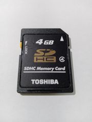 TOSHIBA SDカード　4GB