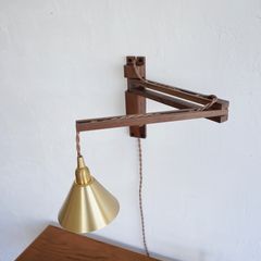 イギリス・ビンテージ伸縮式木製 壁掛け灯 - メルカリ