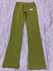 美品　エフオーキッズ　パンツ　140