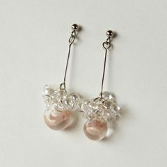ハンドメイドピアス　ころんピンク　A-029