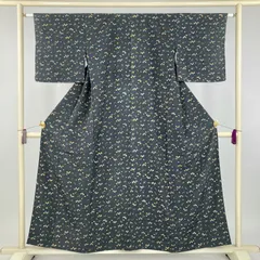 たんす屋 TANSU-YA 中古 リユース着物 小紋 濃灰 グレー カジュアル ちりめん 染め 花鳥 単衣 絹 未洗い 【身丈】151cm【裄丈】62.5cm MS3777