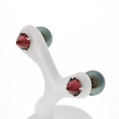 タサキ / TASAKI リファインド リベリオン ガーネット ピアス K18WG ガーネット / パール 9.2mm 【中古】 商品番号 A-157951のサムネイル