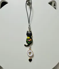 黒花猫 ケータイストラップ ♡ハート（白、黒）