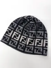 niko⭐︎　FENDI 黒 ニット帽・ビーニー ビーニー ウール ブラック | Fendi