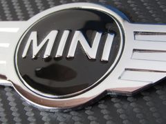 ● BMW● MINI cooper ミニ クーパー クロームメッキ仕上げ メタル製 エンブレム 新品！