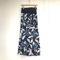 タイパンツ　和柄　花木　インディゴ　ロング丈　ワイドパンツ　フリーサイズ