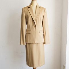 美品✨ベイジ ノーカラージャケット＋スカート セットアップ ベージュ