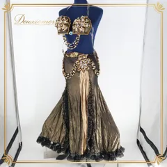 【ベリーダンス用 オリエンタル衣装】ゴールド ラインストーン ビーズ シルバー 黒 ラメ レース フリル オシャレ 重量感 豪華 金色 銀色 ブラック エレガント ゴージャス セットアップ 上下セット トップス スカート かわいい 綺麗 きれいめ レディース