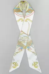 2025年最新】安室奈美恵 スカーフの人気アイテム - メルカリ