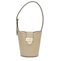 サルヴァトーレフェラガモ トリフォリオ ガンチーニ トート バケットバッグ カーフスキン レザー Daino ベージュ ゴールド金具 211194 箱付 訳有り Salvatore Ferragamo（未使用　展示品）