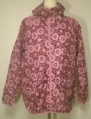 【追加入荷しました！】【送料無料！】【アウトドア＆カジュアル】レディス　デニム生地風　花柄　撥水加工　フルジップ　ヤッケ＜ピンクワイン系：Ｍ／Ｌ／ＬＬサイズ＞2261【ウィンドブレーカー】【アノラック】【山ガール】【釣り女】【自転車女子】【簡易雨具】