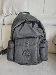 モンクレール リュック　バックパッグ　ナイロン MONCLER (モンクレール) コーデュラナイロン メッシュアッパー